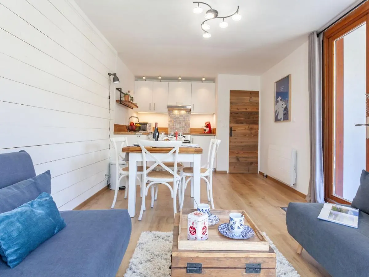 Apartment Savoy - Lavachet By Interhome location